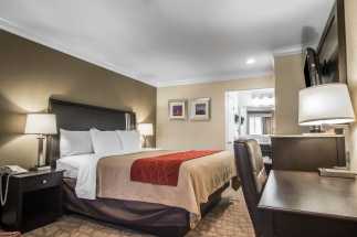 Quality Inn Downey - King Bed Room with Modern Amenities